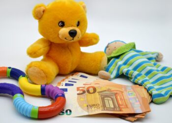 Se il padre non versa il mantenimento ai figli cosa gli succede?