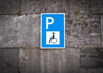Parcheggio disabili: multa più salata dal 2024